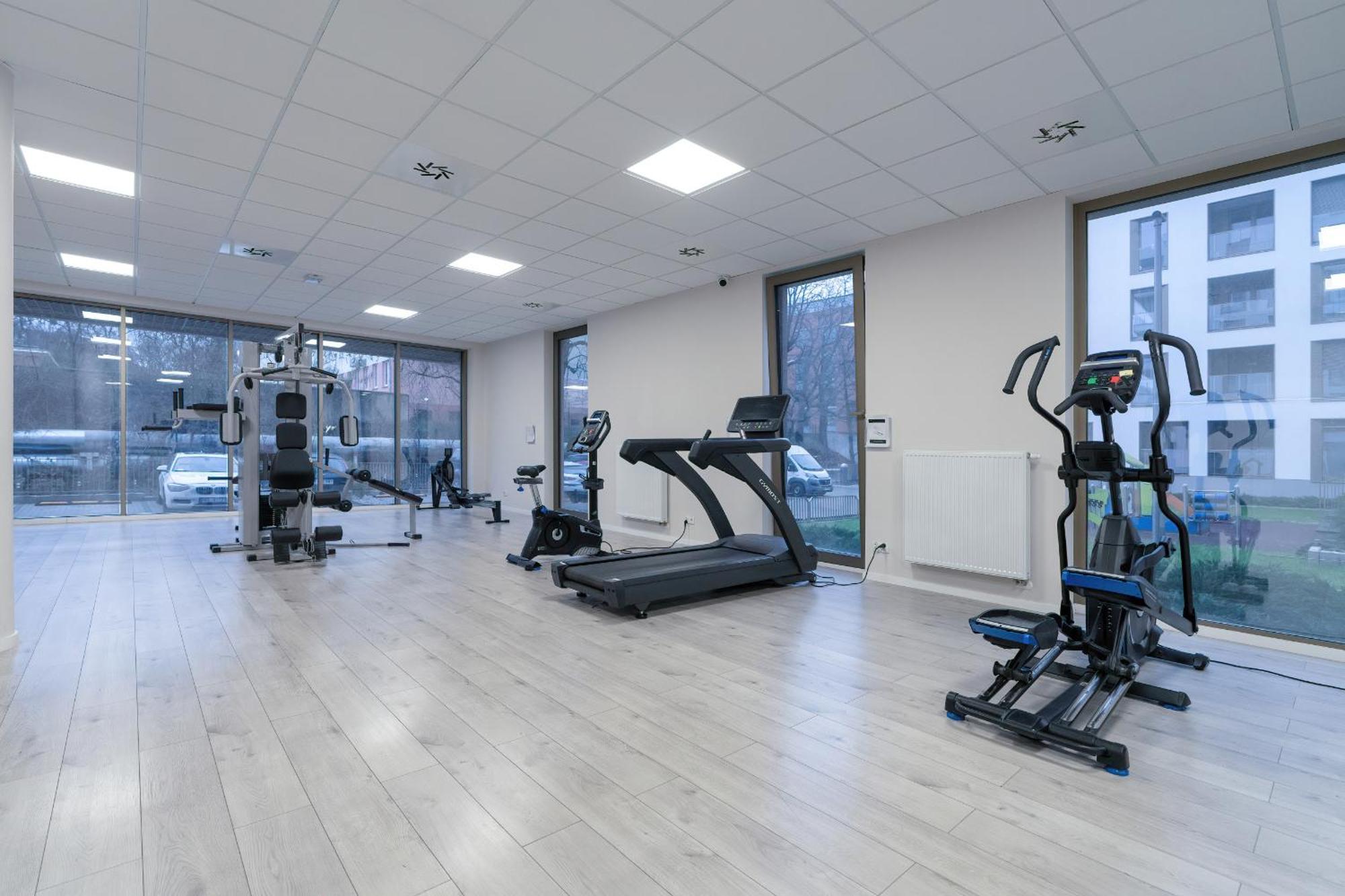 City Center Apartments With Gym & Free Garage Poznan By Noclegi Renters Exterior foto
